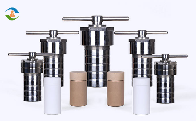 Hydrothermaler Synthesereaktor-1