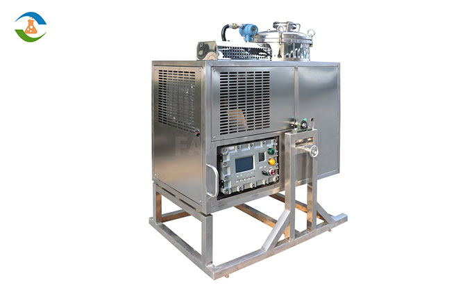 Lösungsmittel-Recyclingmaschine-1